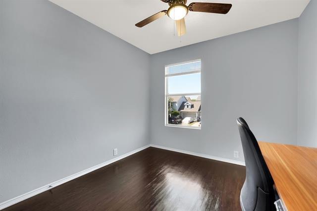 Photo - 909 Carlton Rd