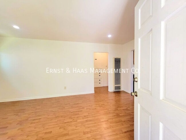 Photo - 1378 Loma Ave