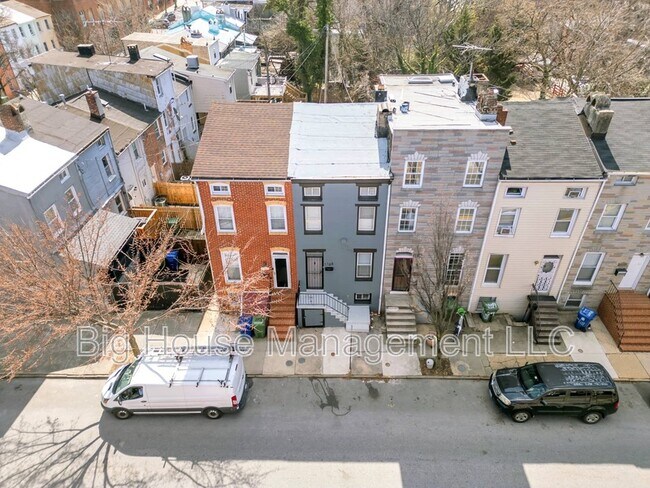 Photo - 1105 W Lombard St