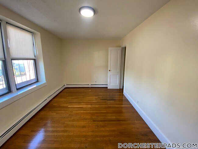 Photo - 9 Victory Rd Unidad 17