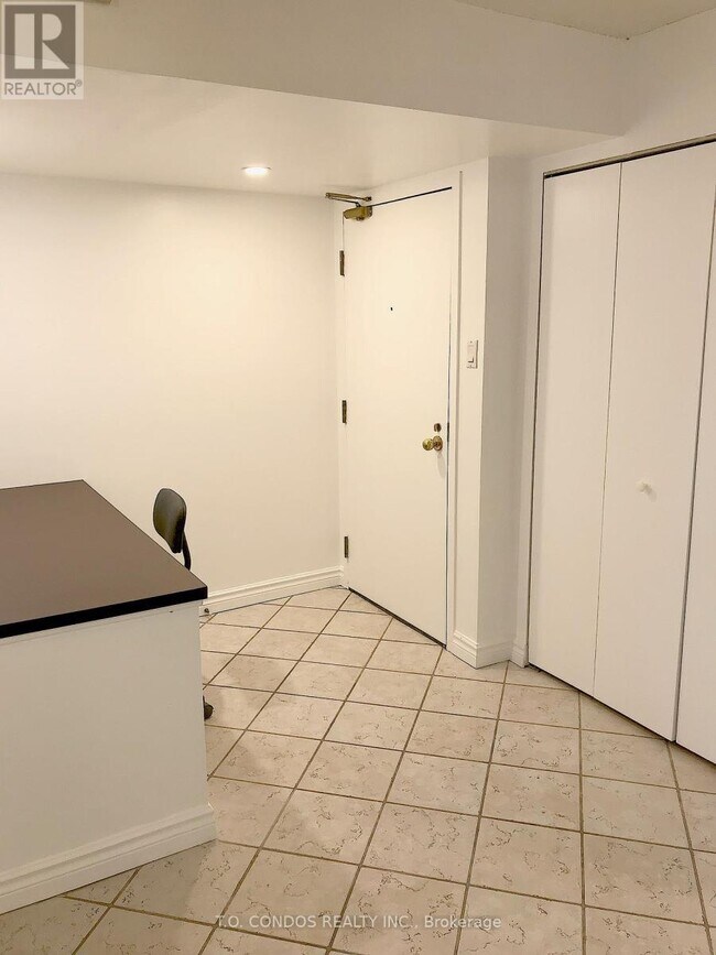 Photo - 92 King St E Unité 719