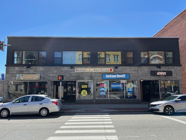 Photo - 406 Valley St (Willimantic, CT)