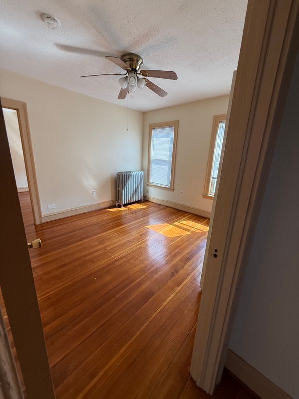 Photo - 1694 Broad St Unidad 2