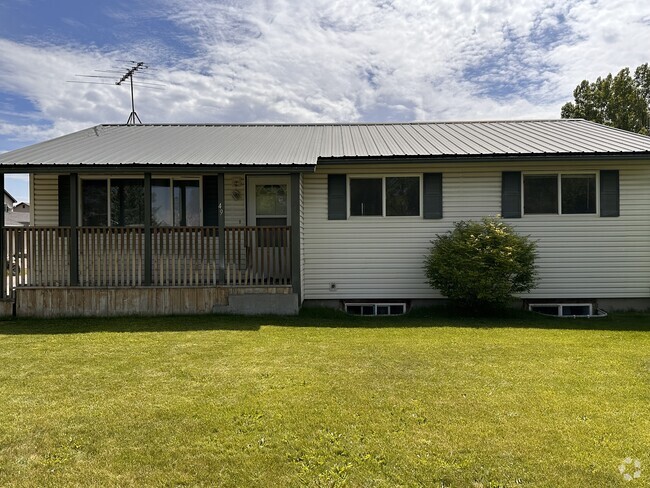 Building Photo - 49 S 4th W Unit 2 Rental