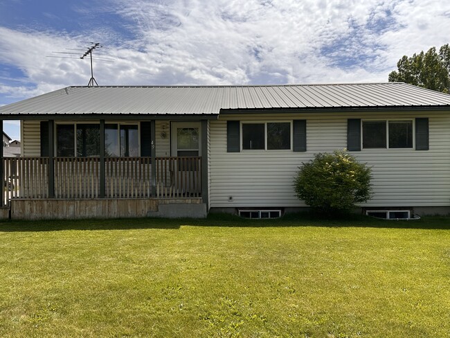 Building Photo - 49 S 4th W Unit 2 Rental