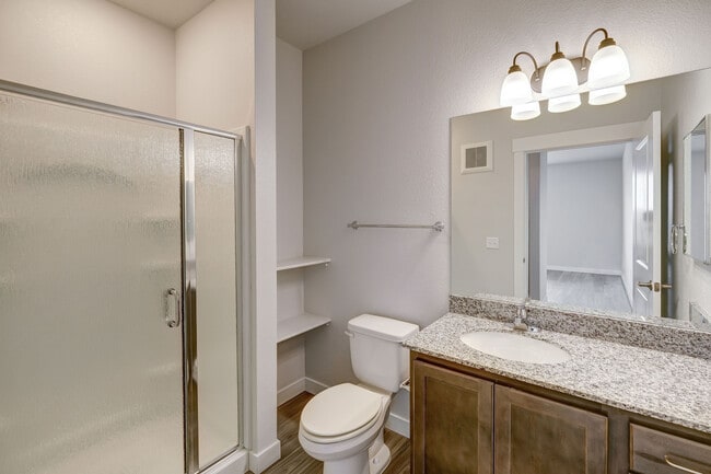 2 Bedroom Thompson Bathroom