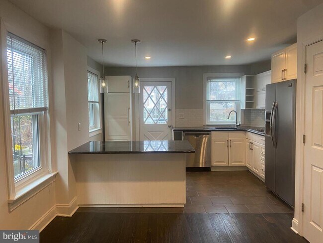 Photo - 140 Walnut Ave