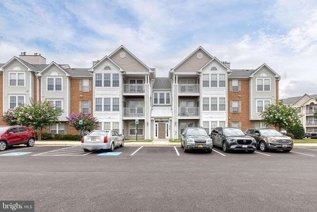 Building Photo - 2440 Blue Spring Ct Unit 303 Rental