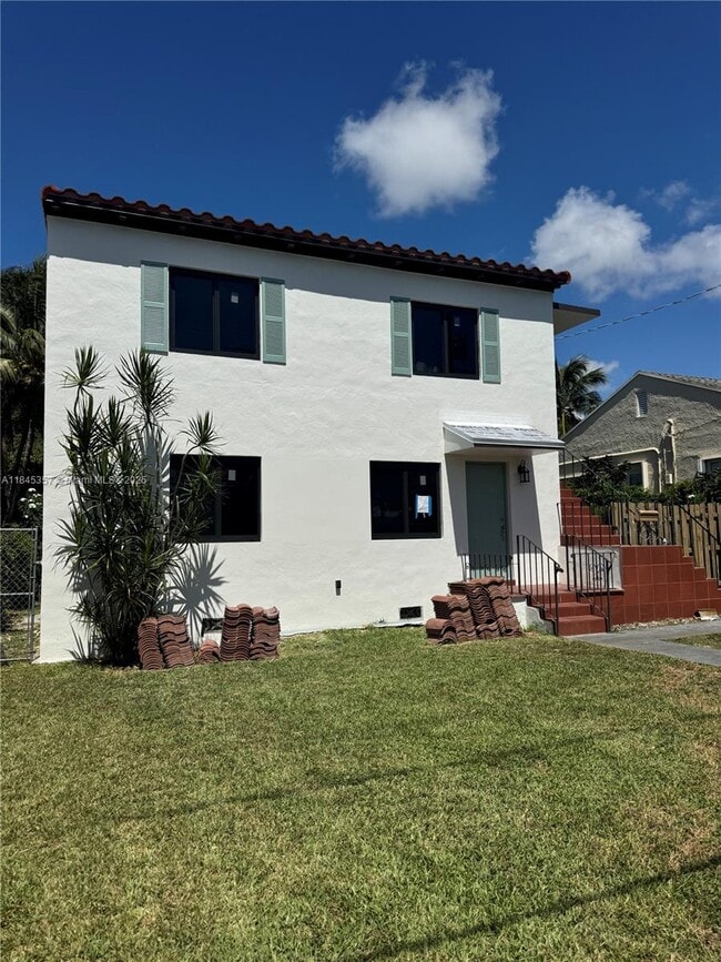 Photo - 1136 SW 12th Ct Unit 1136