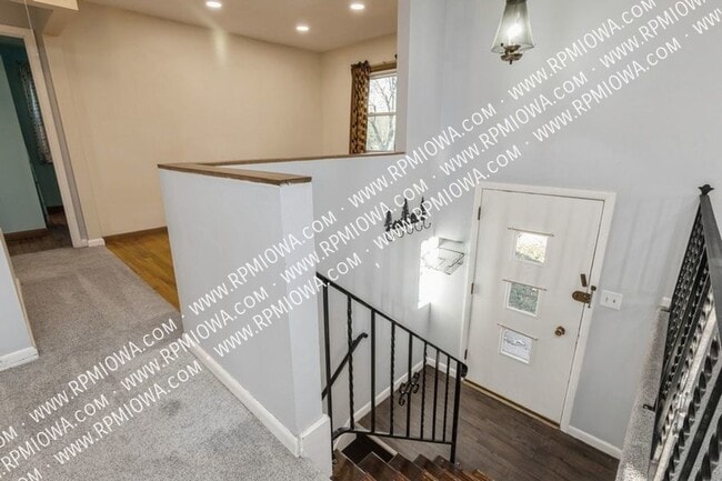 Photo - 306 NE Grant St