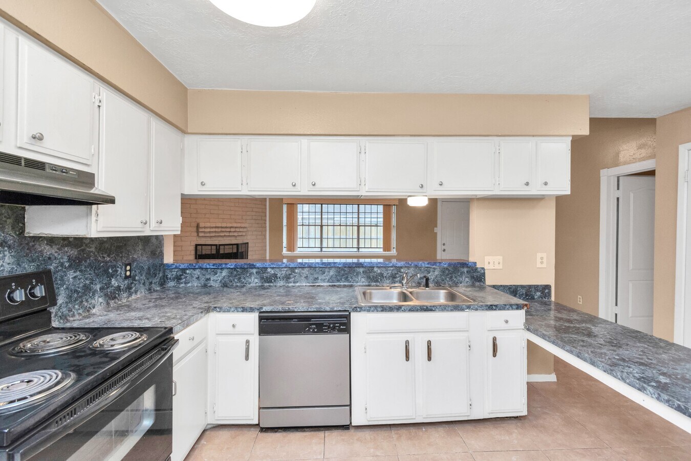 Photo - 1315 Twining Oaks Ln