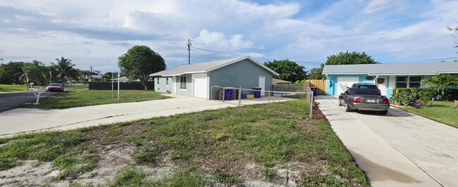 Photo - 2331 NE 15th Ct