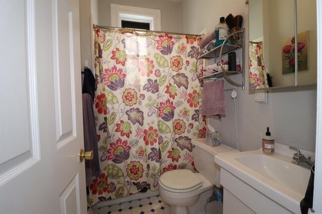Photo - 308 8th St Unit 2