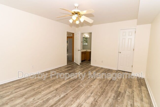 Photo - 1004 Roselawn Dr
