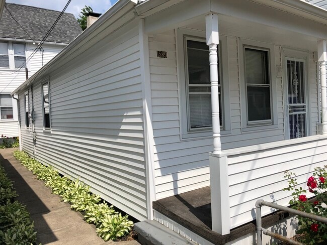 Photo - 1589 E 32nd St