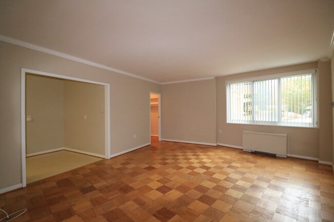 Photo - Ground Level Spacious STUDIO in Grosvenor ... Unidad 303