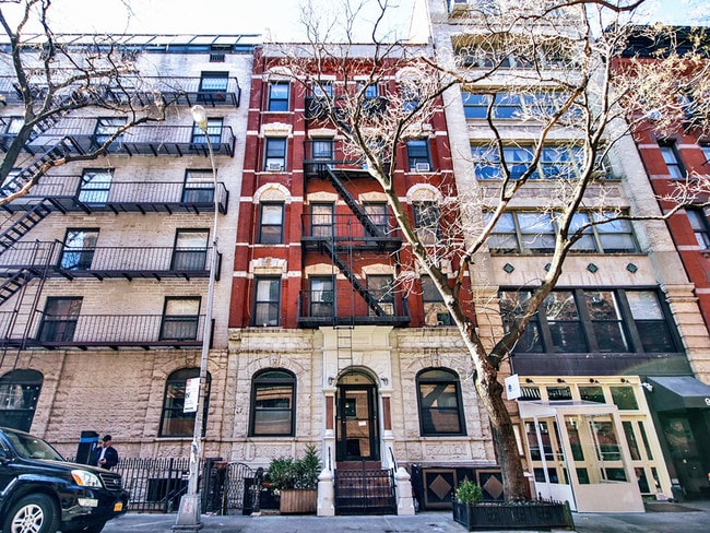 11 Jones Street - 11 Jones Street Apartments
