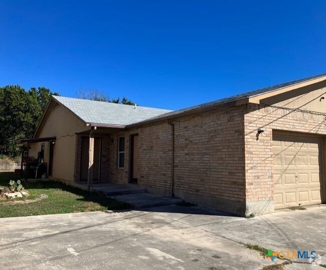 Building Photo - 1302 N Bishop St Rental