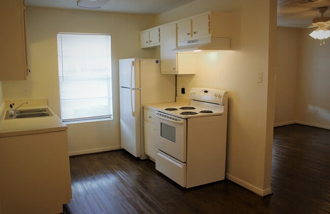 Photo - 3608WE Unidad B