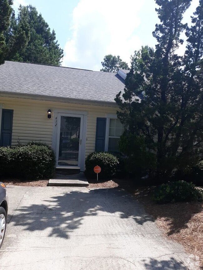 Building Photo - Delightful Two Bedroom Two Full Bath Home!