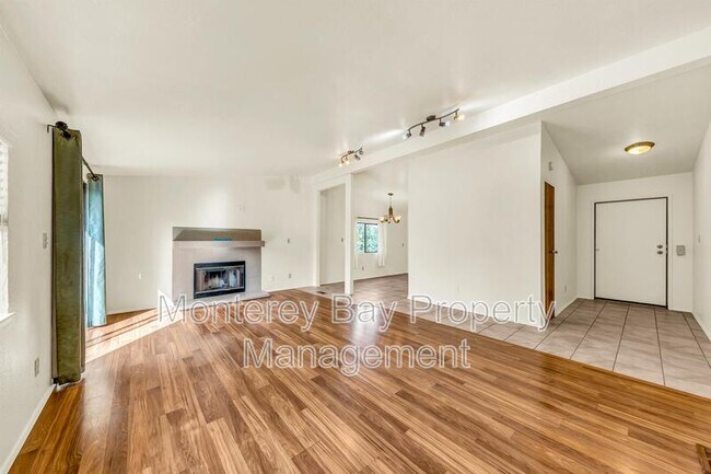 Photo - 901 Sinex Ave