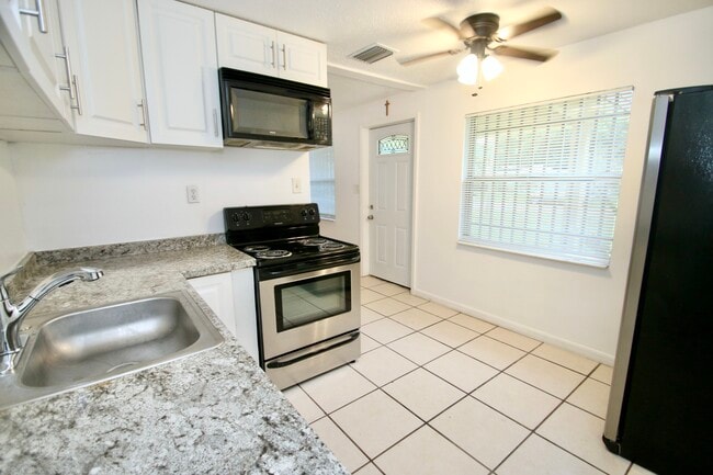 Photo - 1260 Depugh St