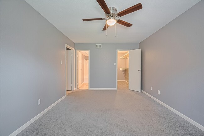Photo - 12905 Woodforest Blvd Unit 107