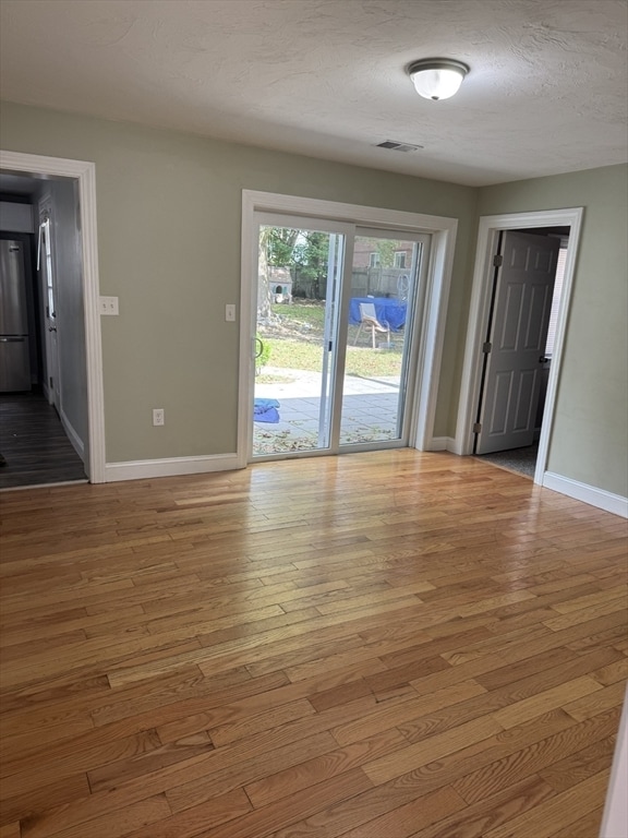 Photo - 305 Commercial St