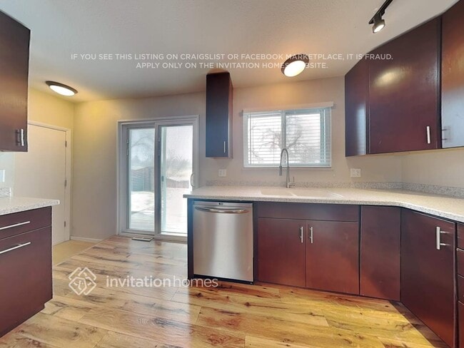 Photo - 8860 Cody St