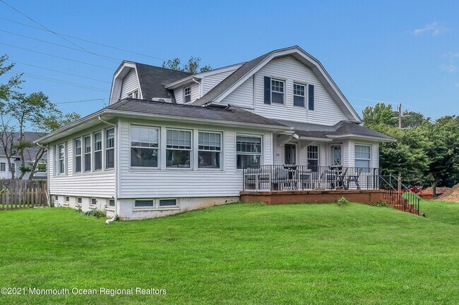 Photo - 110 Monmouth Dr
