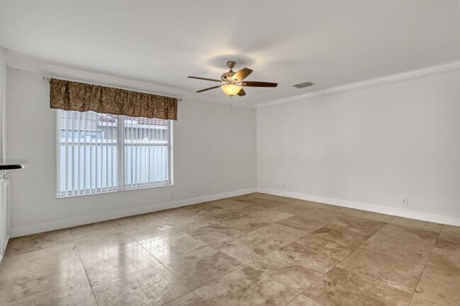 Photo - 5877 Las Colinas Cir