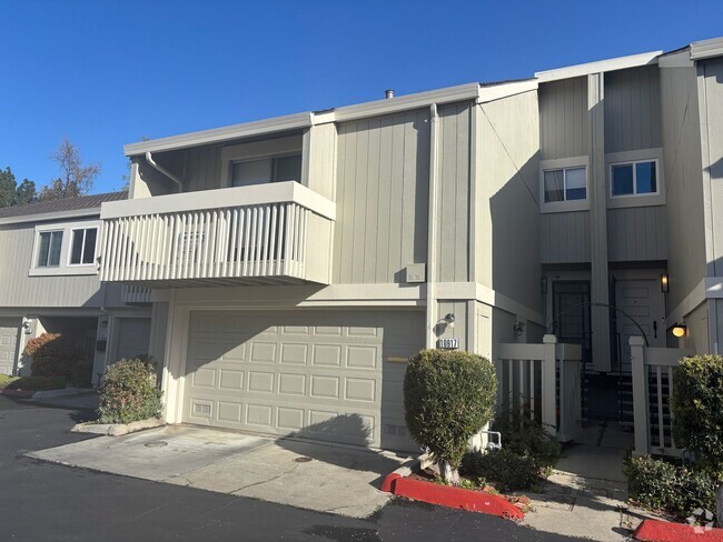 Building Photo - Cupertino- Beautifully updated townhome wi...