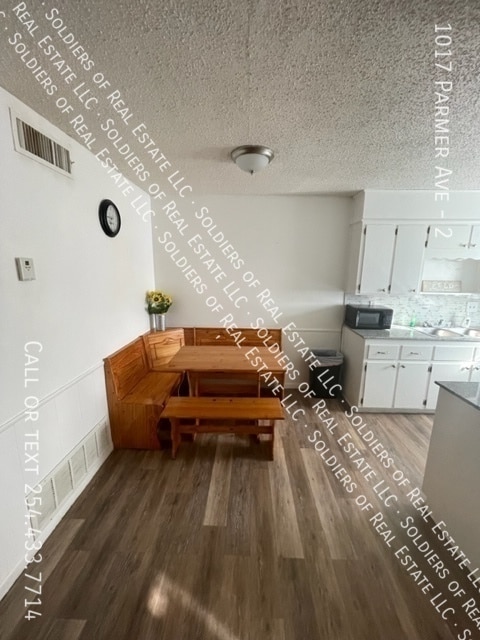 Photo - 1017 Parmer Ave Unidad 2