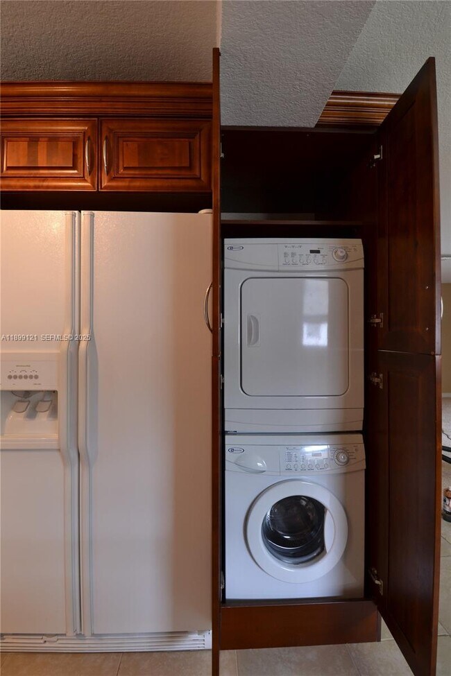 Photo - 10241 NW 35th St Unit 4