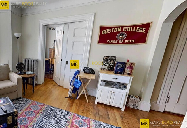 Photo - 54 Babcock St Unit 2