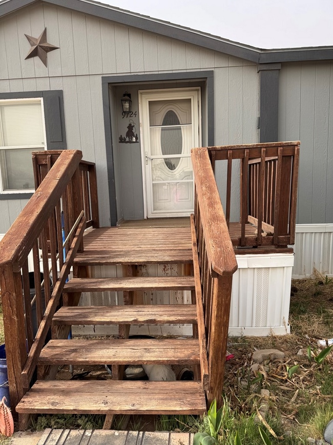 Photo - 9724 W 3rd St