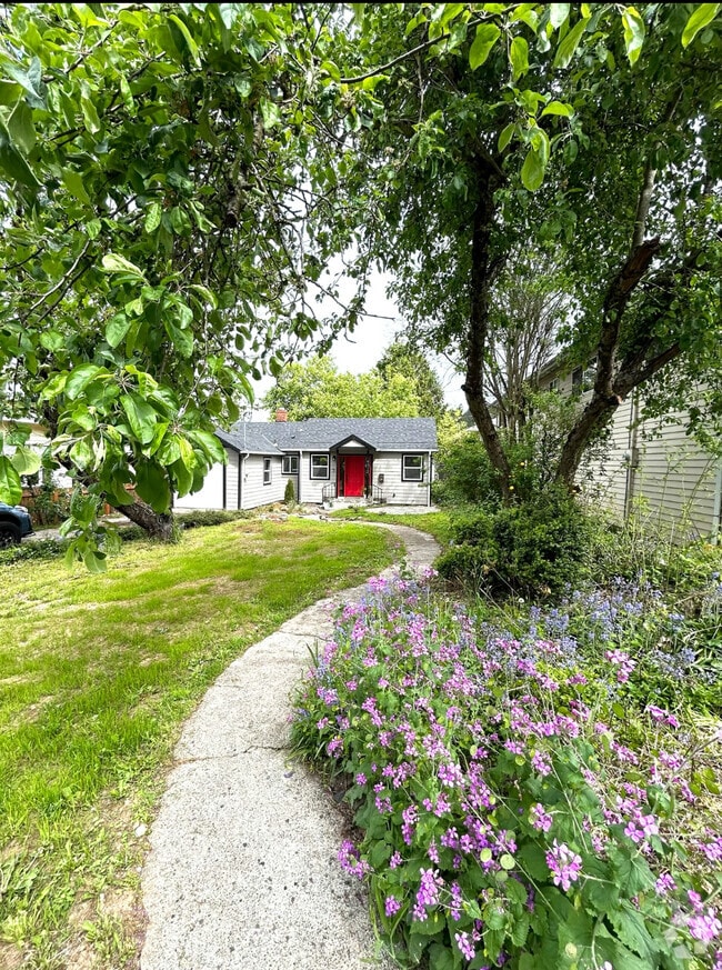 Building Photo - 4112 NE 80th Ave Rental