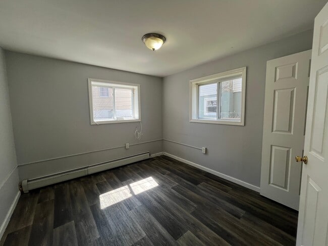 Photo - 98 Old Bergen Rd Unidad BSMT