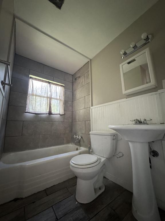 Photo - 1508 S 43rd St