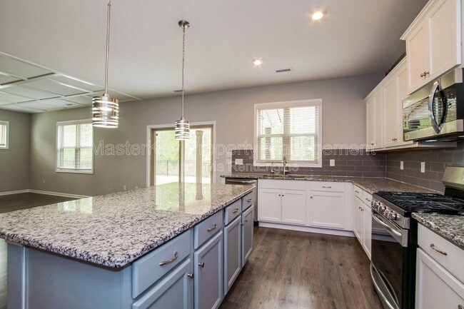 Photo - 550 W Copenhaver Dr