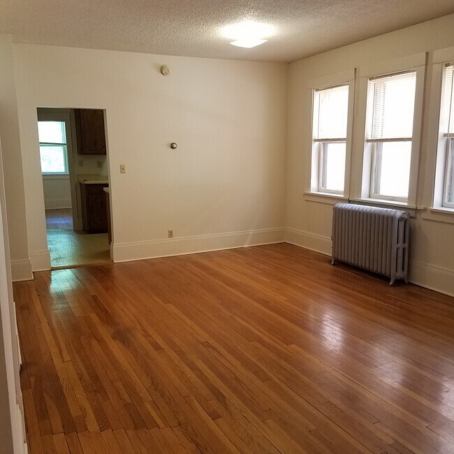 Photo - 93 N Milton St N Unit 1