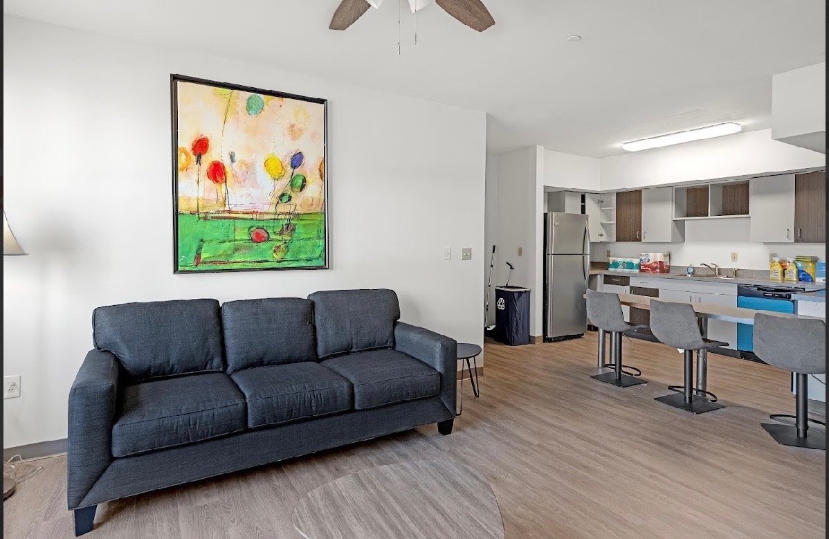 Photo - 139 N Barksdale St Unidad 201