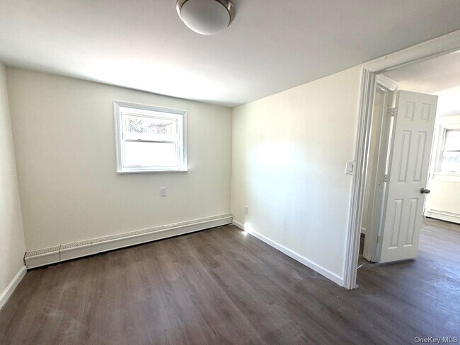 17 Marina Rd