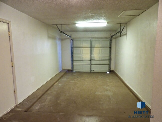 Photo - Great move in ready home close to Ft. Bliss