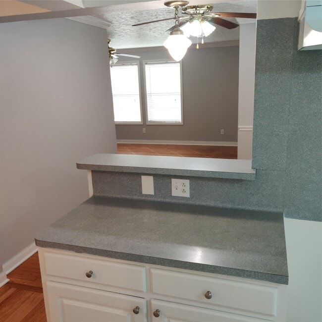 Photo - 919 Oak Meadows St