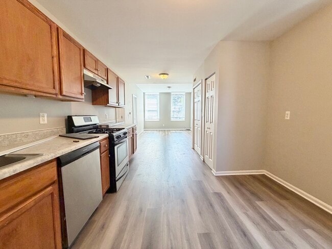 Building Photo - 2133 S Fairfield Ave Unit CH
