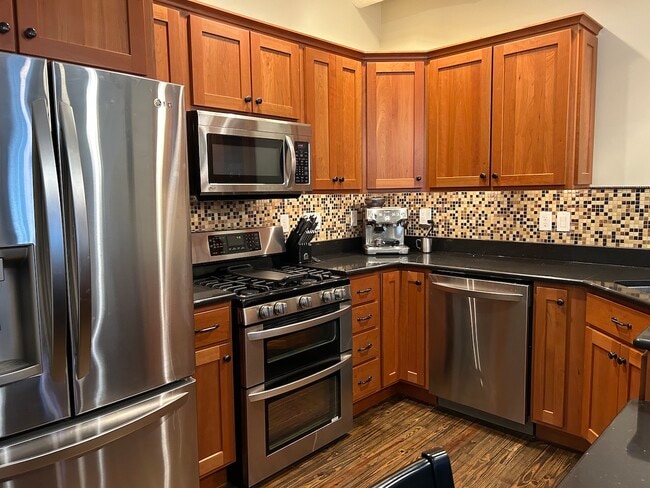 Photo - 22 E Market St Unit 201