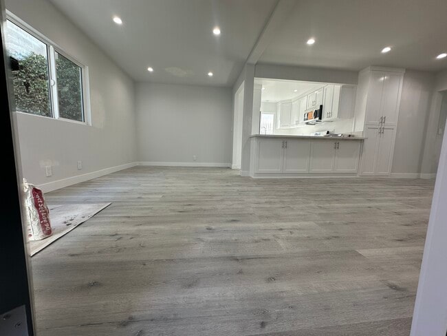 Photo - 8366 Blackburn Ave Unit 1