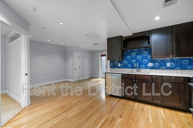 1109 M St NW Unit 1