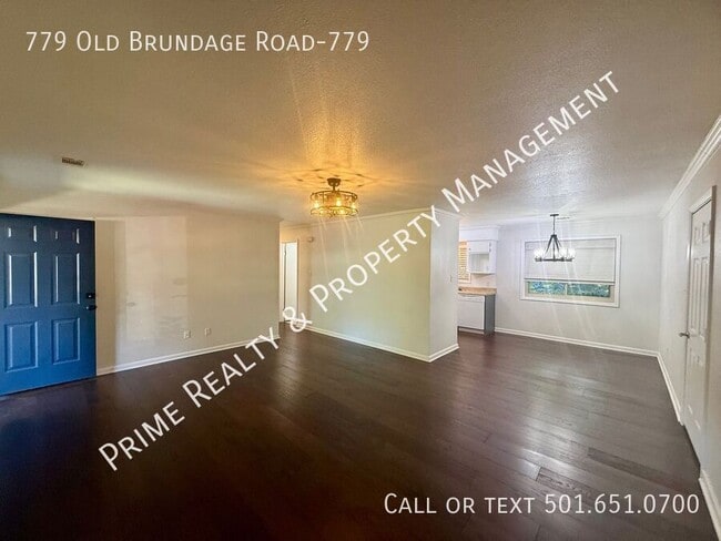 Photo - 779 Old Brundage Rd